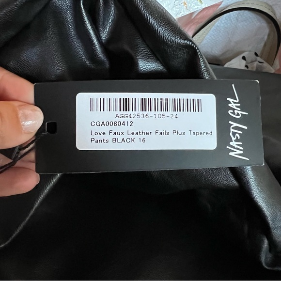 NWT Nasty Gal Faux Leather Tapered Pants - Picture 8 of 10